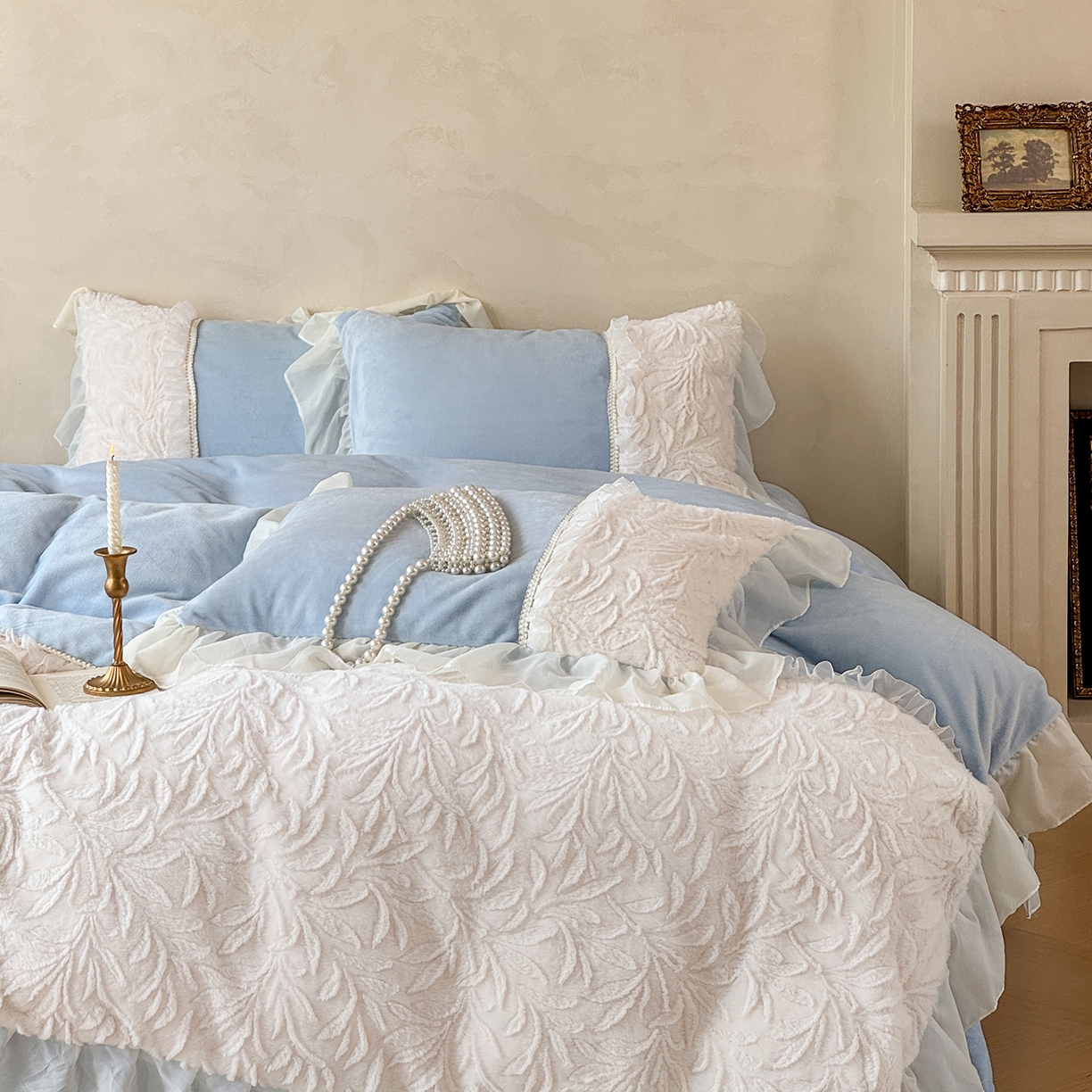 91家纺网 家纺一手货源 找家纺 （总）慕克斯家纺 2025新款9斤韩版兔毛拼接牛奶绒法式雪纺花边四件套 法芙娜系列