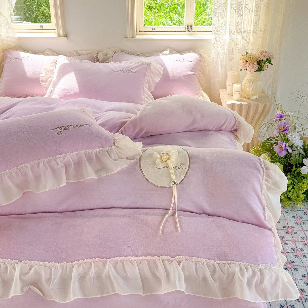 91家纺网 家纺一手货源 找家纺 慕克斯家纺 2025新款牛奶绒韩版贴布绣四件套 遇见系列 遇见-浅紫