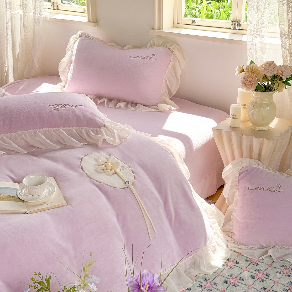 91家纺网 家纺一手货源 找家纺 慕克斯家纺 2025新款牛奶绒韩版贴布绣四件套 遇见系列 遇见-浅紫