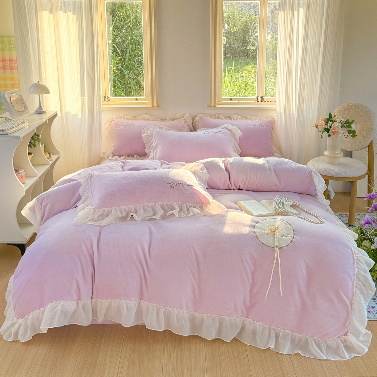 91家纺网 家纺一手货源 找家纺 慕克斯家纺 2025新款牛奶绒韩版贴布绣四件套 遇见系列 遇见-浅紫