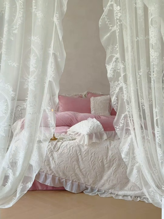 91家纺网 家纺一手货源 找家纺 慕克斯家纺 2025新款9斤韩版兔毛拼接牛奶绒法式雪纺花边四件套 法芙娜系列 法芙娜-粉豆沙