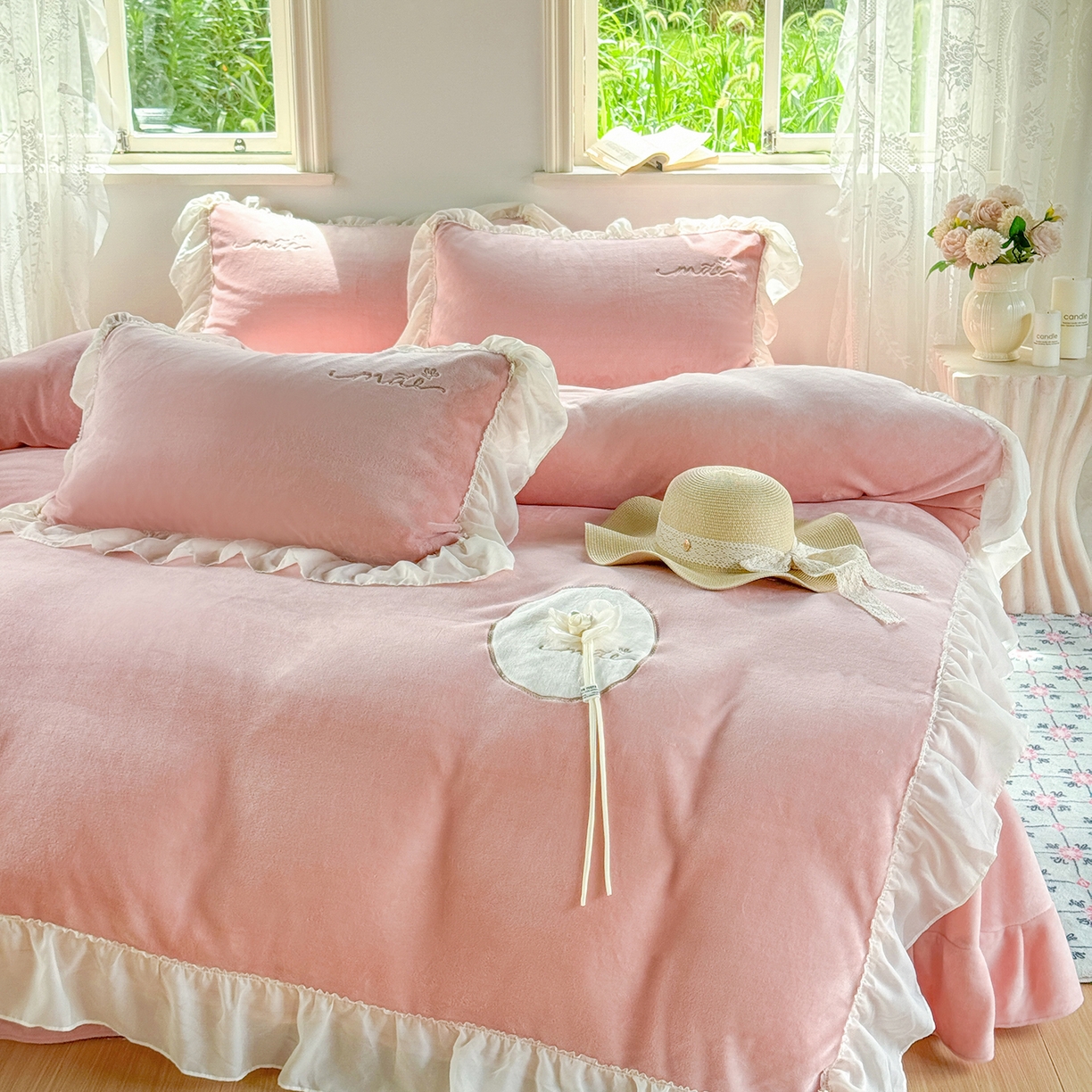 慕克斯家纺 2025新款牛奶绒韩版贴布绣四件套 遇见系列 遇见-肉粉