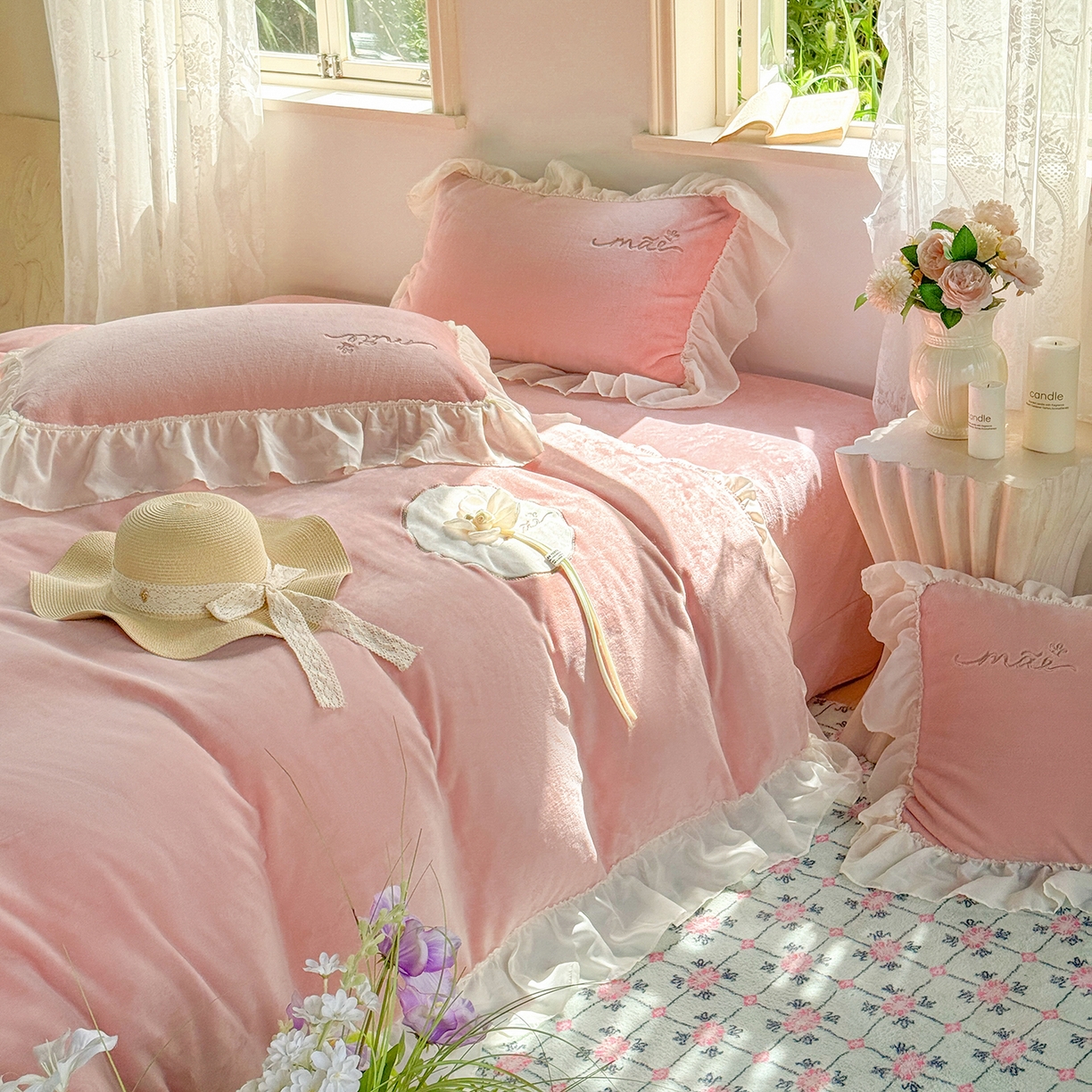 91家纺网 家纺一手货源 找家纺 慕克斯家纺 2025新款牛奶绒韩版贴布绣四件套 遇见系列 遇见-肉粉