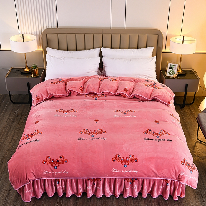 91家纺网 家纺一手货源 找家纺 梦宴 2025新款冬季牛奶绒加厚保暖床裙款法兰绒珊瑚绒四件套床上用品 粉恋