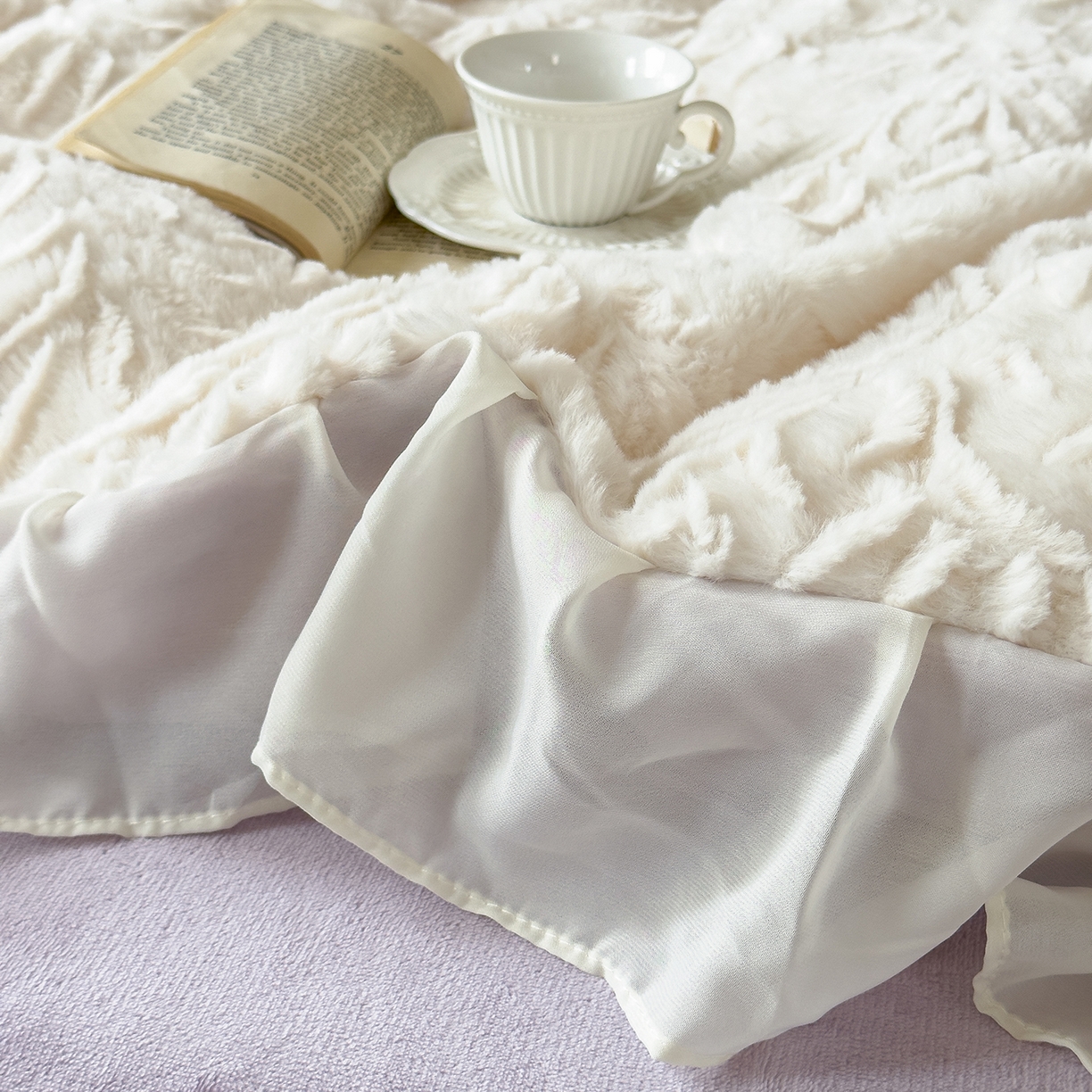 91家纺网 家纺一手货源 找家纺 慕克斯家纺 2025新款9斤韩版兔毛拼接牛奶绒法式雪纺花边四件套 法芙娜系列 法芙娜-梦幻紫