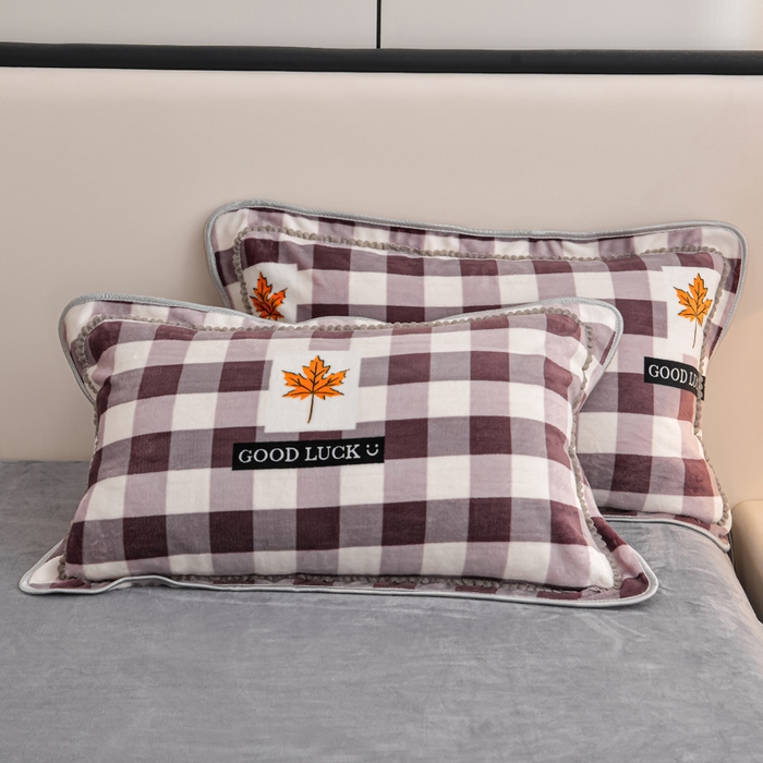 91家纺网 家纺一手货源 找家纺 梦宴 2025新款冬季牛奶绒加厚保暖床裙款法兰绒珊瑚绒四件套床上用品 格调