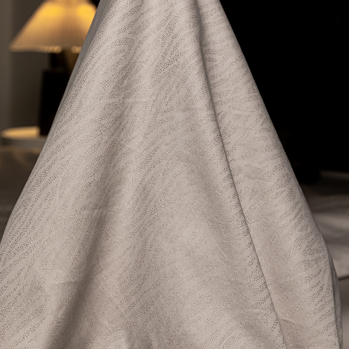 91家纺网 家纺一手货源 找家纺 安莱生活 新款100s全棉纯棉银丝简约四件套系列 斑点流韵055