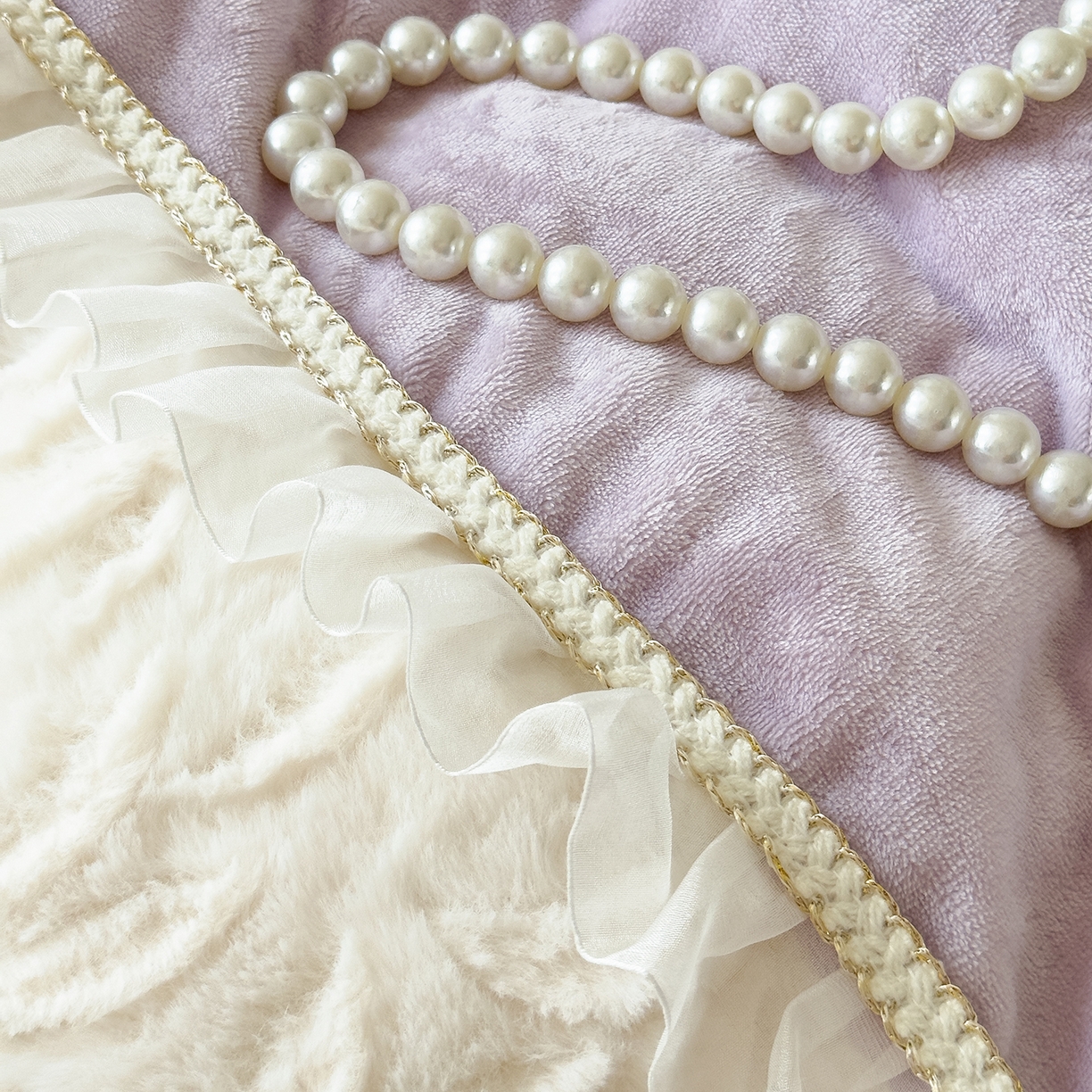 91家纺网 家纺一手货源 找家纺 慕克斯家纺 2025新款9斤韩版兔毛拼接牛奶绒法式雪纺花边四件套 法芙娜系列 法芙娜-梦幻紫