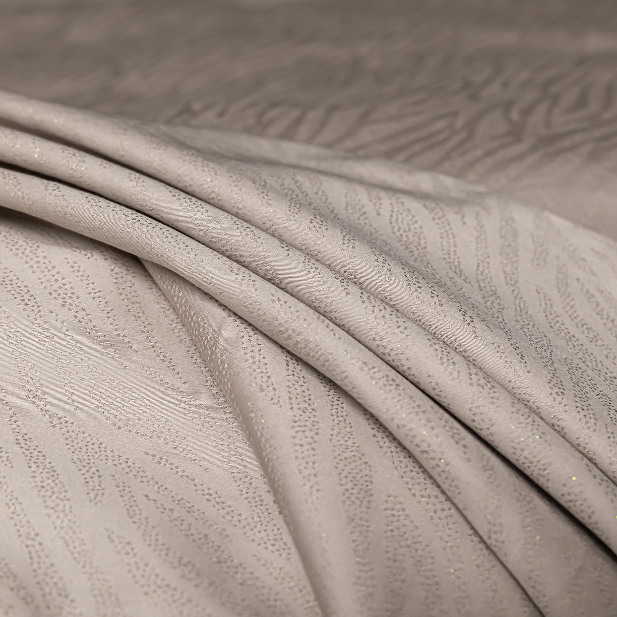 91家纺网 家纺一手货源 找家纺 安莱生活 新款100s全棉纯棉银丝简约四件套系列 斑点流韵055