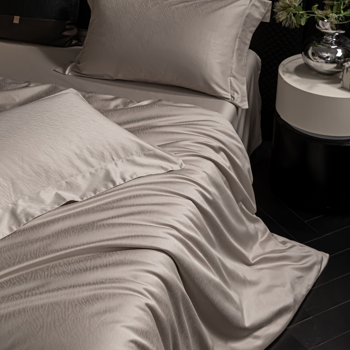 91家纺网 家纺一手货源 找家纺 安莱生活 新款100s全棉纯棉银丝简约四件套系列 斑点流韵055