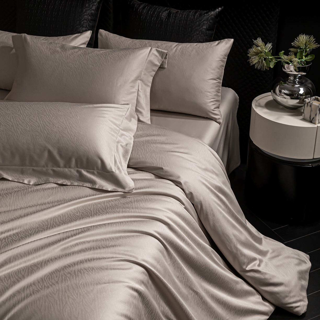 91家纺网 家纺一手货源 找家纺 安莱生活 新款100s全棉纯棉银丝简约四件套系列 斑点流韵055