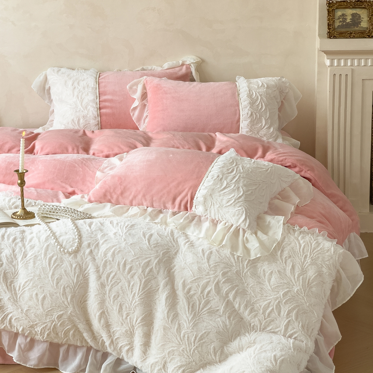 慕克斯家纺 2025新款9斤韩版兔毛拼接牛奶绒法式雪纺花边四件套 法芙娜系列 法芙娜-木槿粉