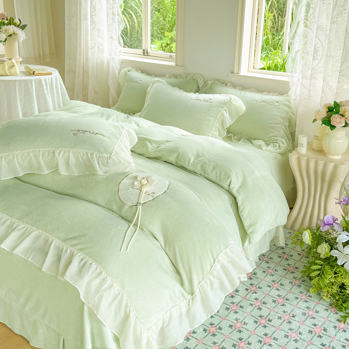 91家纺网 家纺一手货源 找家纺 慕克斯家纺 2025新款牛奶绒韩版贴布绣四件套 遇见系列 遇见-韵绿