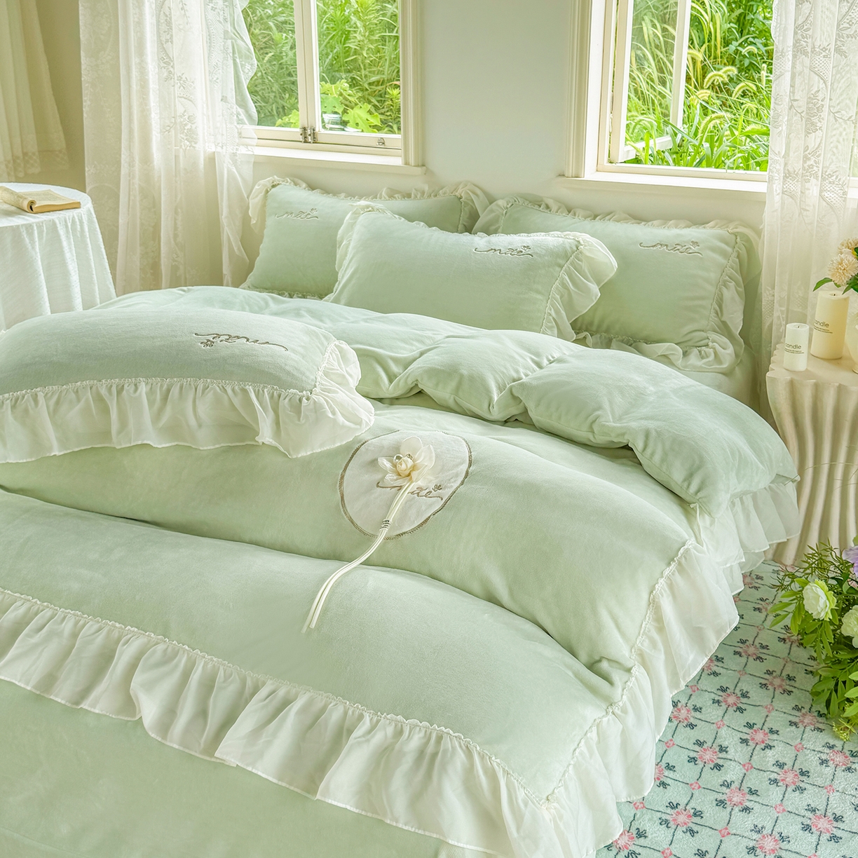 91家纺网 家纺一手货源 找家纺 慕克斯家纺 2025新款牛奶绒韩版贴布绣四件套 遇见系列 遇见-韵绿