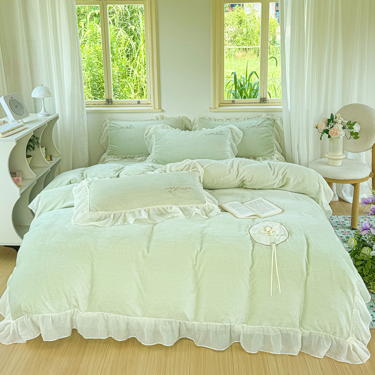 91家纺网 家纺一手货源 找家纺 慕克斯家纺 2025新款牛奶绒韩版贴布绣四件套 遇见系列 遇见-韵绿