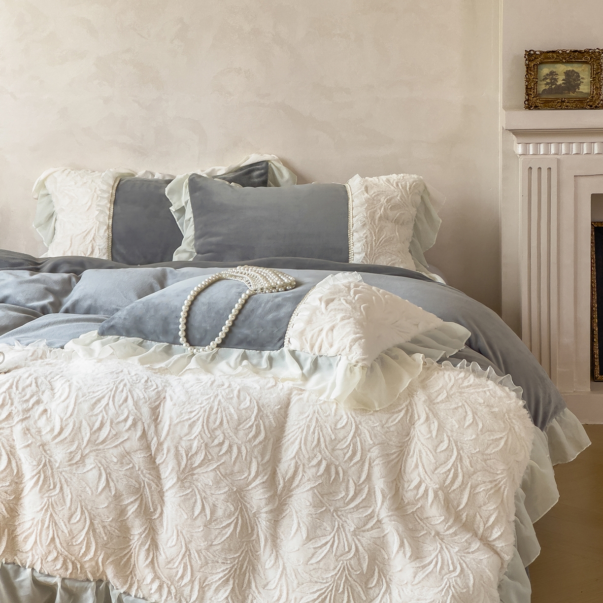 慕克斯家纺 2025新款9斤韩版兔毛拼接牛奶绒法式雪纺花边四件套 法芙娜系列 法芙娜-绅士灰