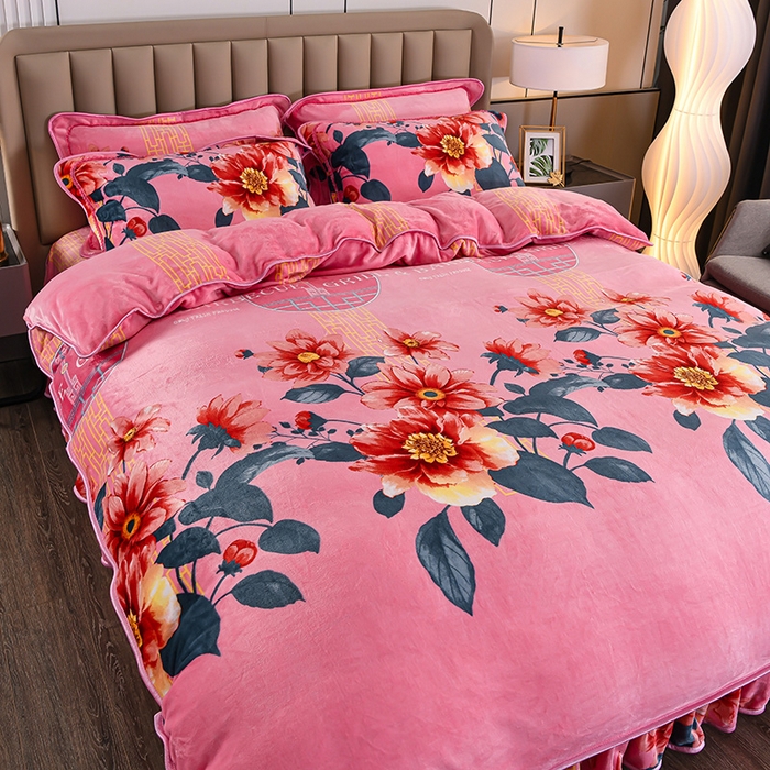 91家纺网 家纺一手货源 找家纺 梦宴 2025新款冬季牛奶绒加厚保暖床裙款法兰绒珊瑚绒四件套床上用品 花开盛宴