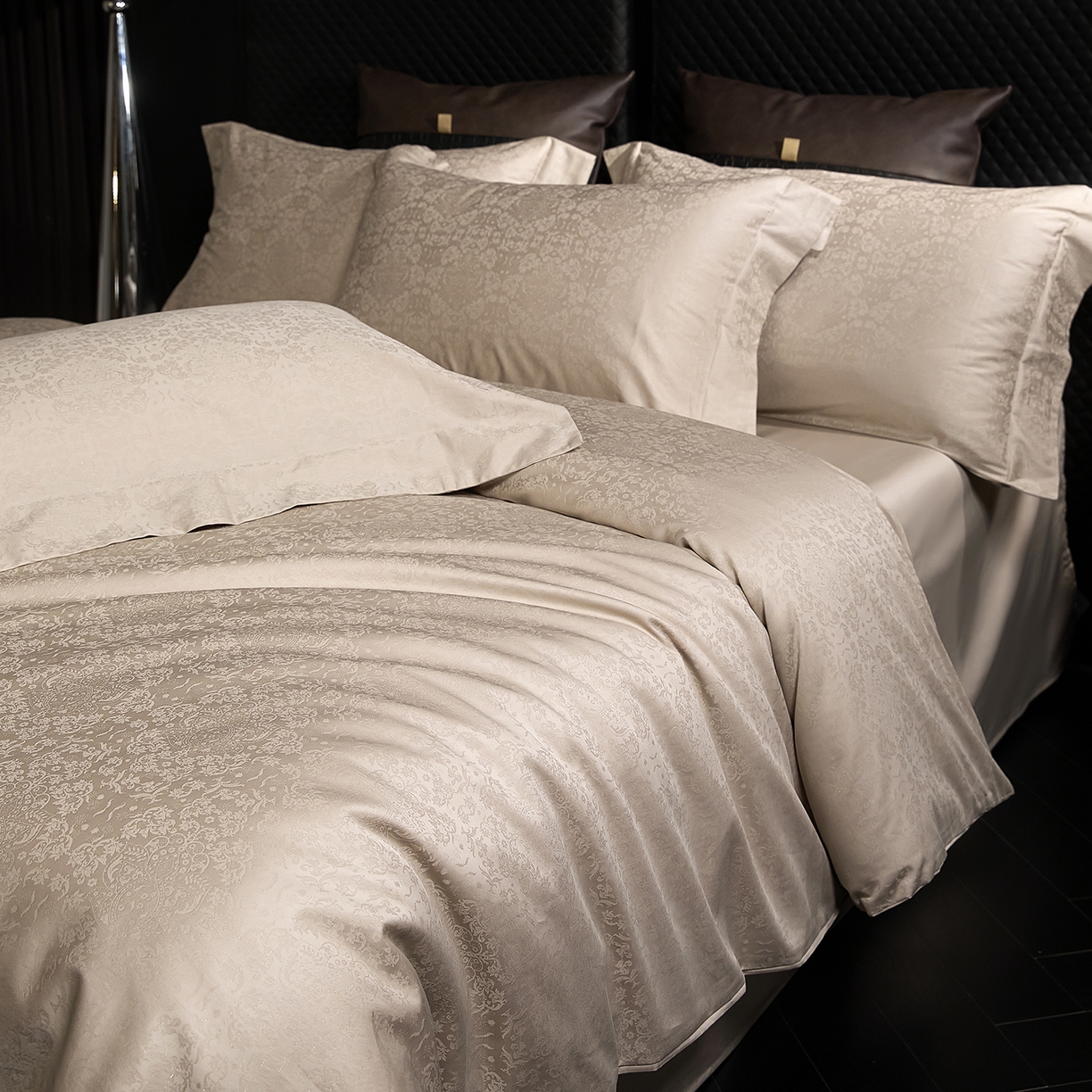 91家纺网 家纺一手货源 找家纺 安莱生活 新款100s全棉纯棉银丝简约四件套系列 罗浮宫079