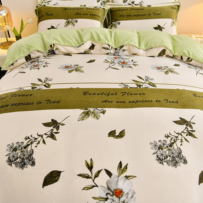 91家纺网 家纺一手货源 找家纺 梦宴 2025新款冬季牛奶绒加厚保暖床裙款法兰绒珊瑚绒四件套床上用品 花样情怀