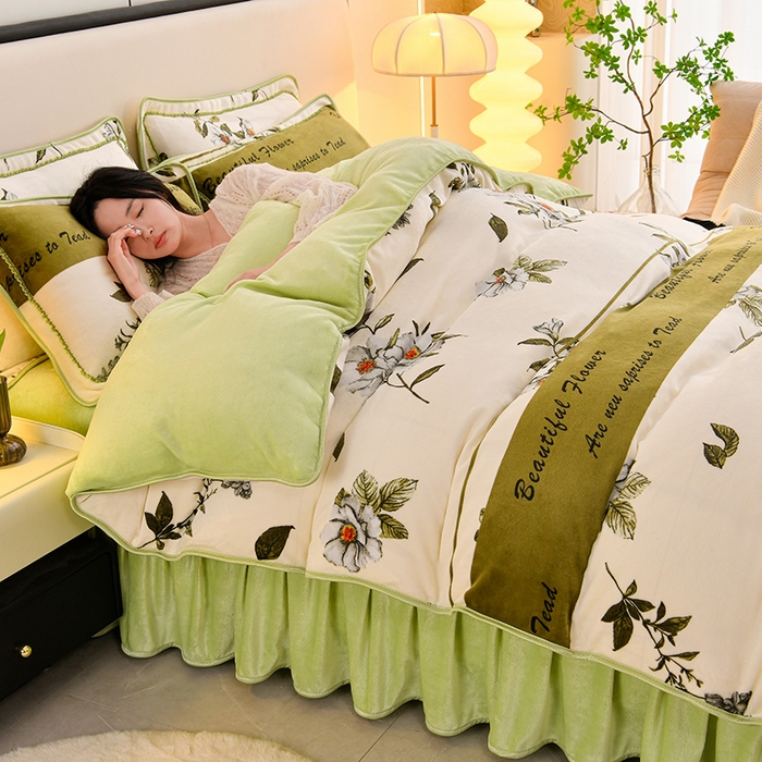 91家纺网 家纺一手货源 找家纺 梦宴 2025新款冬季牛奶绒加厚保暖床裙款法兰绒珊瑚绒四件套床上用品 花样情怀