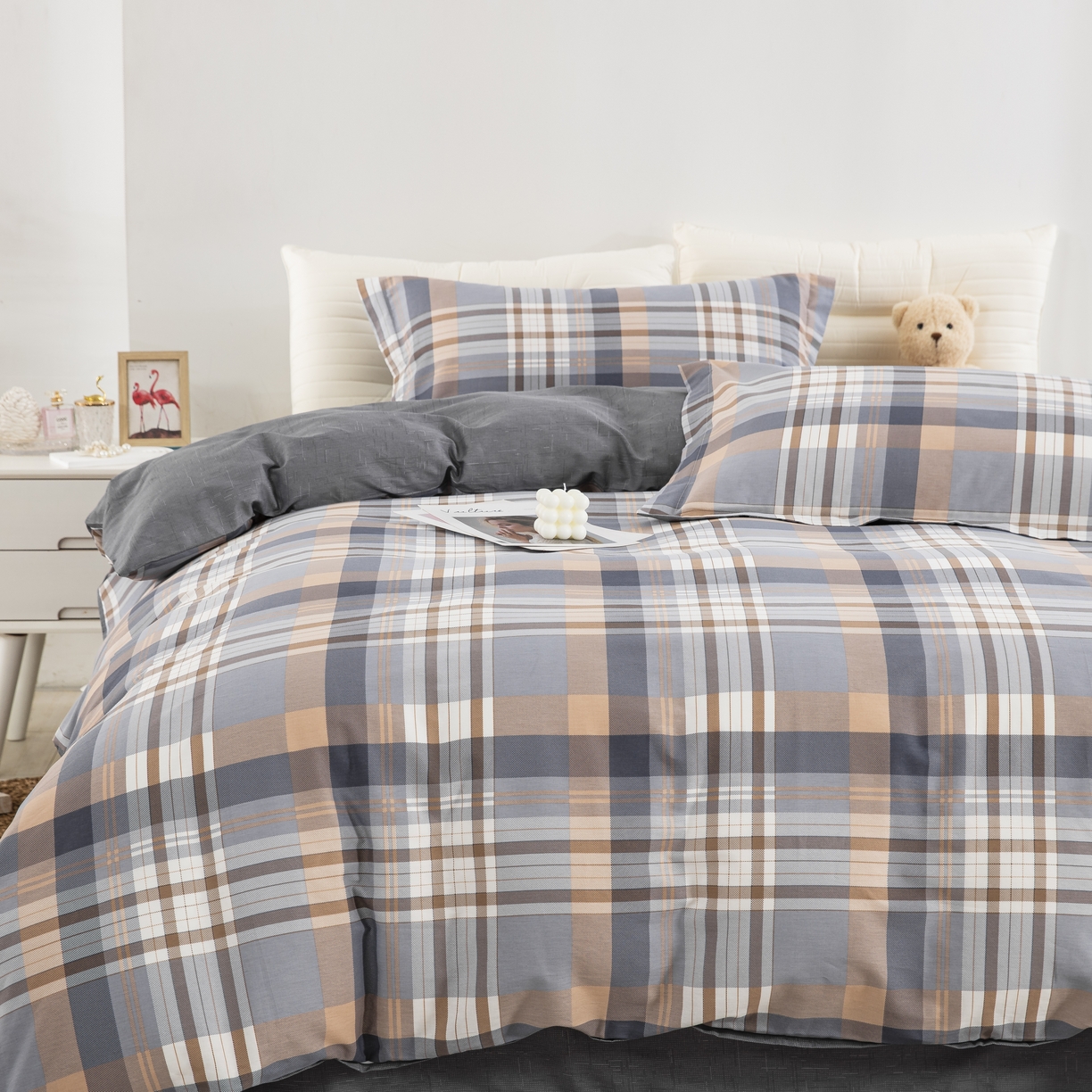 91家纺网 家纺一手货源 找家纺 鲁爱家纺供货 全棉斜纹印花四件套 巴黎之约