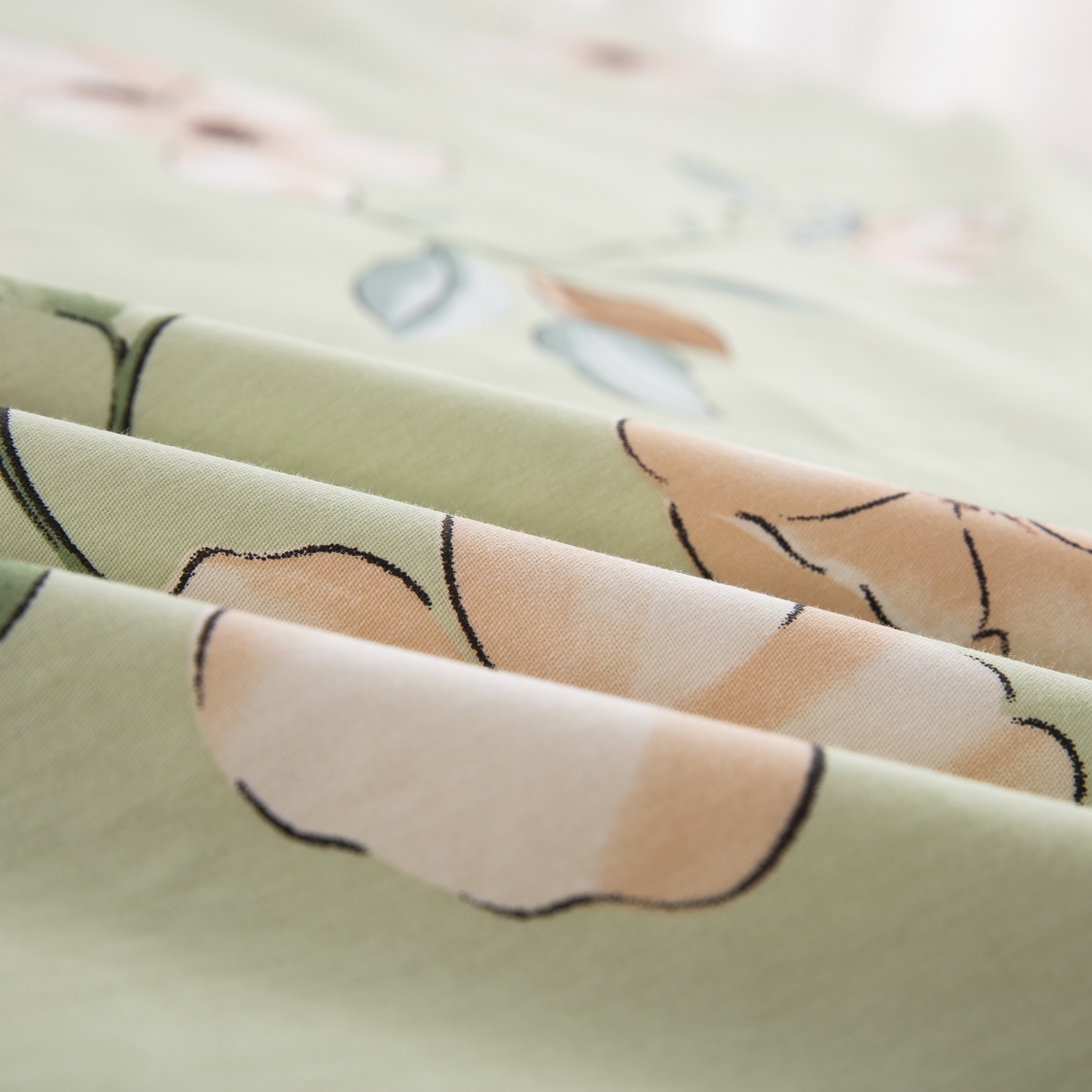 91家纺网 家纺一手货源 找家纺 鲁爱家纺供货 全棉斜纹印花四件套 花梦初醒