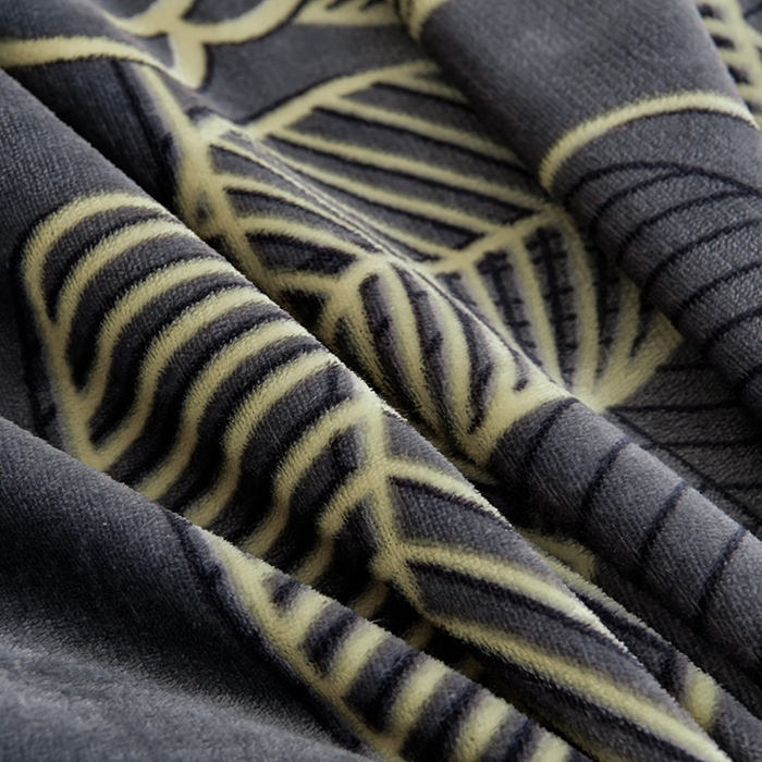 91家纺网 家纺一手货源 找家纺 梦宴 2025新款冬季牛奶绒加厚保暖床裙款法兰绒珊瑚绒四件套床上用品 金枝玉叶