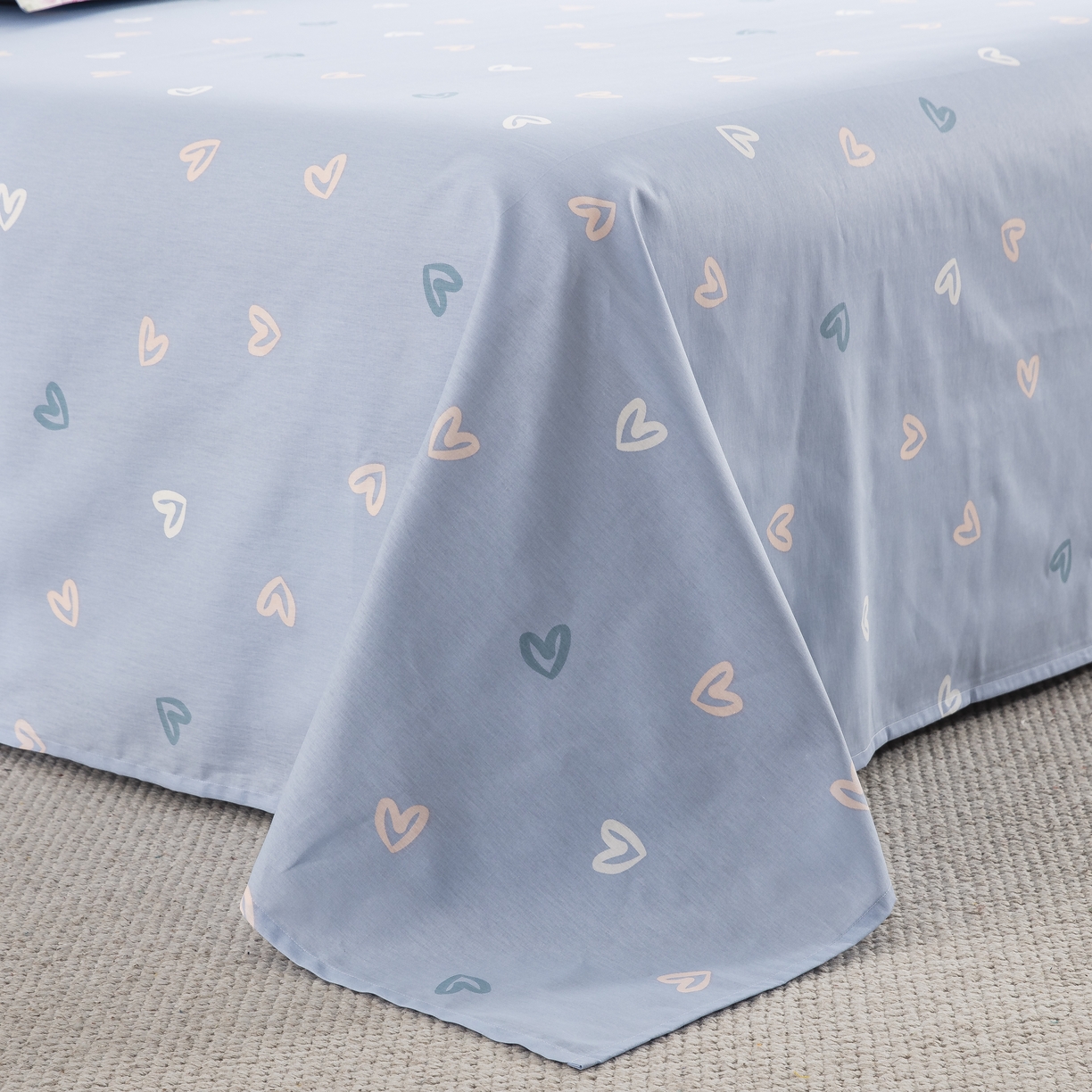 91家纺网 家纺一手货源 找家纺 鲁爱家纺供货 全棉斜纹印花四件套 假日奇遇