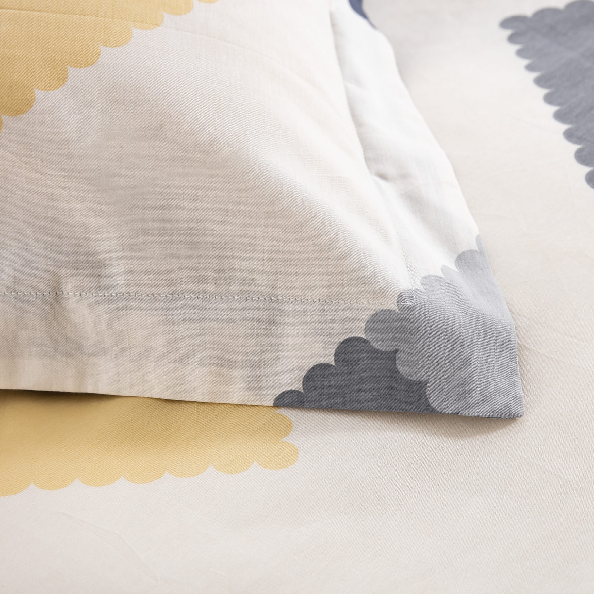 91家纺网 家纺一手货源 找家纺 鲁爱家纺供货 全棉斜纹印花四件套 简格