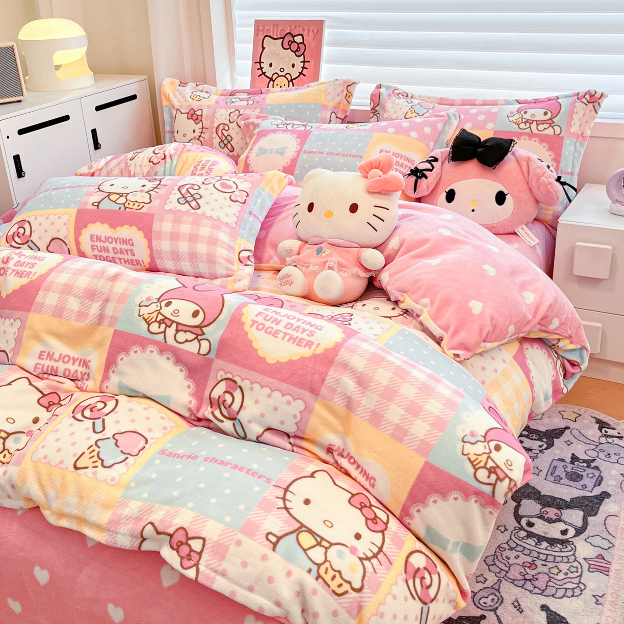 91家纺网 家纺一手货源 找家纺 暮思家居 2025新款三丽鸥正版授权高克重200克加厚保暖卡通牛奶绒四件套 牛奶绒-KT美乐蒂