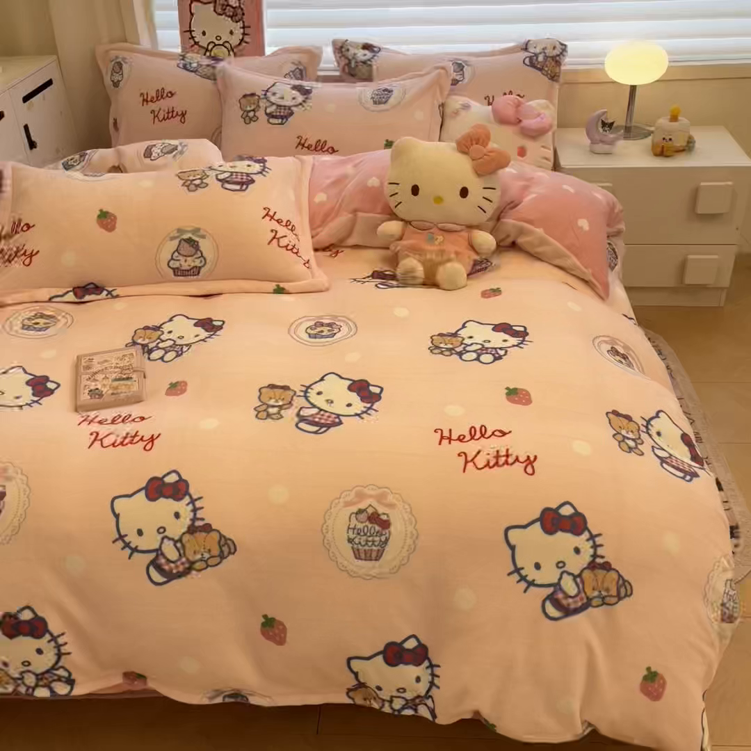 91家纺网 家纺一手货源 找家纺 暮思家居 2025新款三丽鸥正版授权高克重200克加厚保暖卡通牛奶绒四件套 牛奶绒-KT和熊