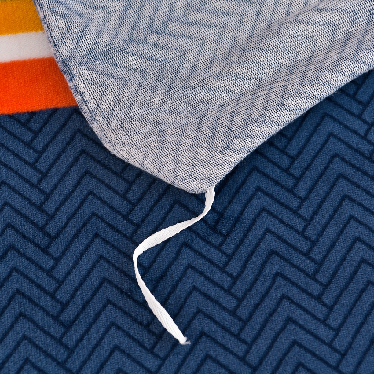 91家纺网 家纺一手货源 找家纺 梦宴 2025新款冬季牛奶绒加厚保暖床裙款法兰绒珊瑚绒四件套床上用品 乐享生活