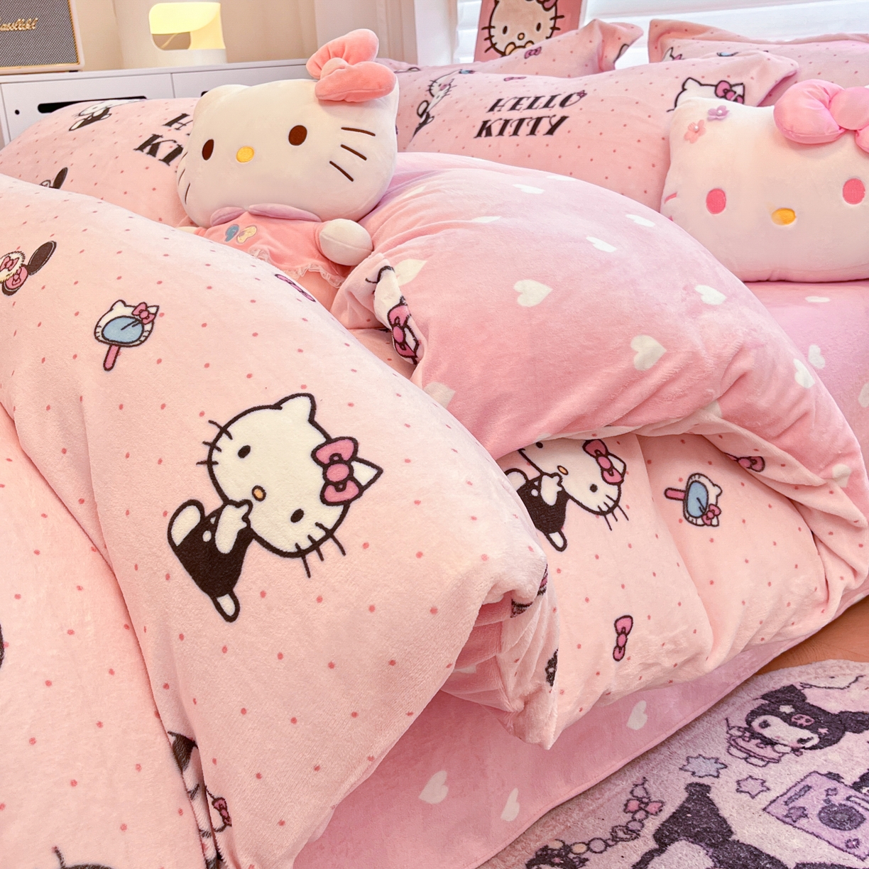 暮思家居 2025新款三丽鸥正版授权高克重200克加厚保暖卡通牛奶绒四件套 牛奶绒-波点凯蒂