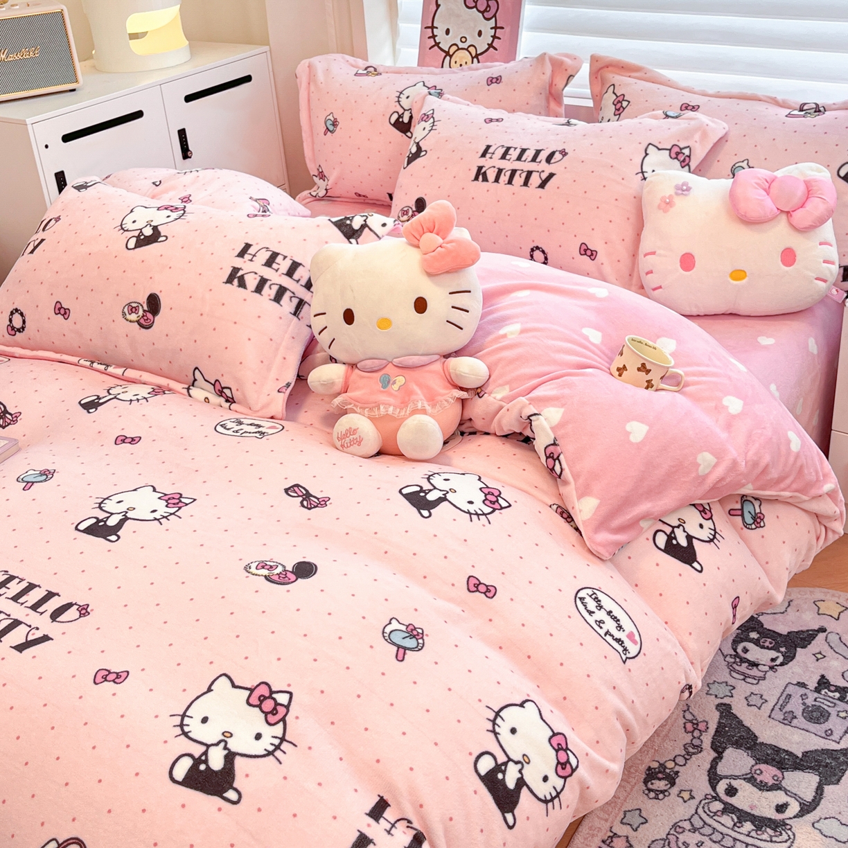 91家纺网 家纺一手货源 找家纺 暮思家居 2025新款三丽鸥正版授权高克重200克加厚保暖卡通牛奶绒四件套 牛奶绒-波点凯蒂