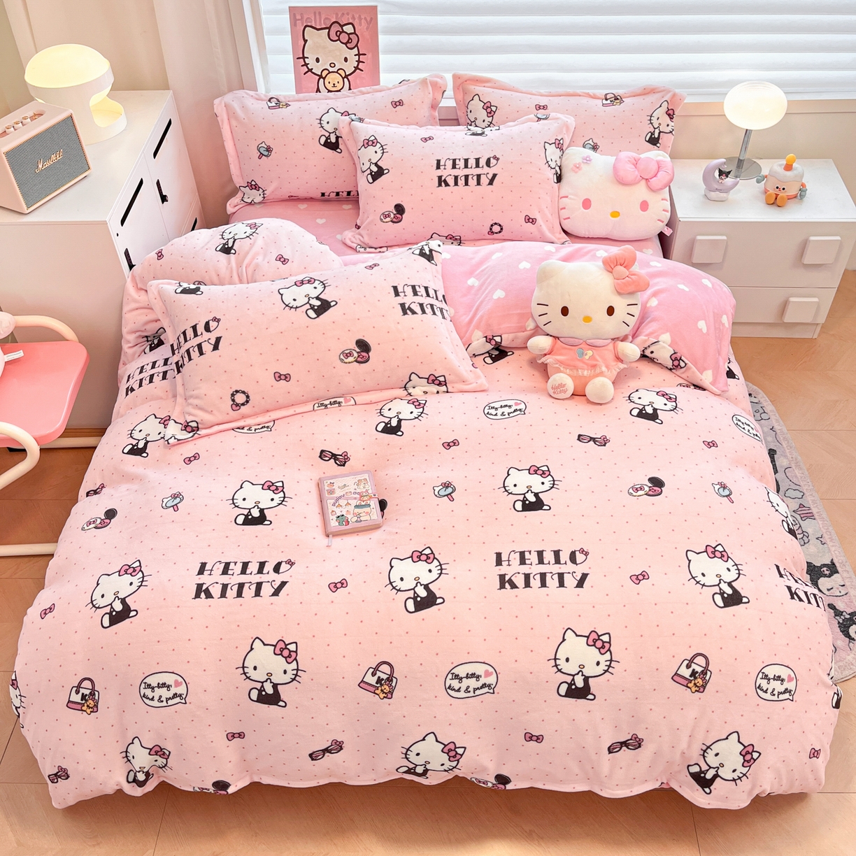 91家纺网 家纺一手货源 找家纺 暮思家居 2025新款三丽鸥正版授权高克重200克加厚保暖卡通牛奶绒四件套 牛奶绒-波点凯蒂