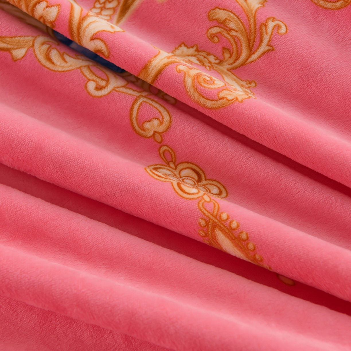 91家纺网 家纺一手货源 找家纺 梦宴 2025新款冬季牛奶绒加厚保暖床裙款法兰绒珊瑚绒四件套床上用品 梦恋