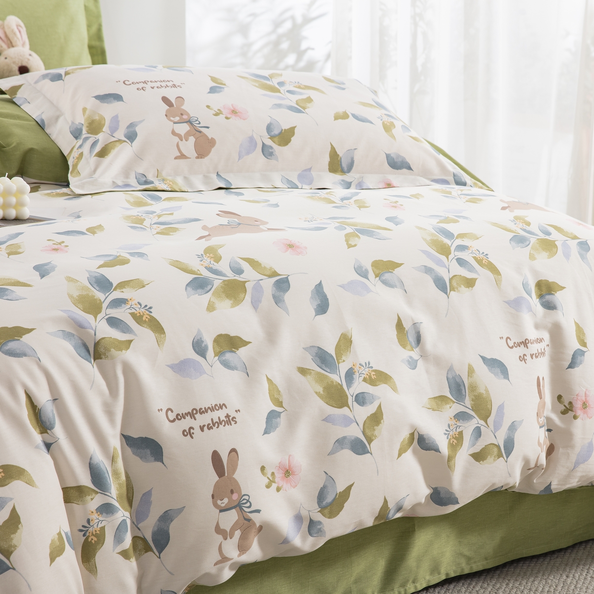 91家纺网 家纺一手货源 找家纺 鲁爱家纺供货 全棉斜纹印花四件套 小兔子