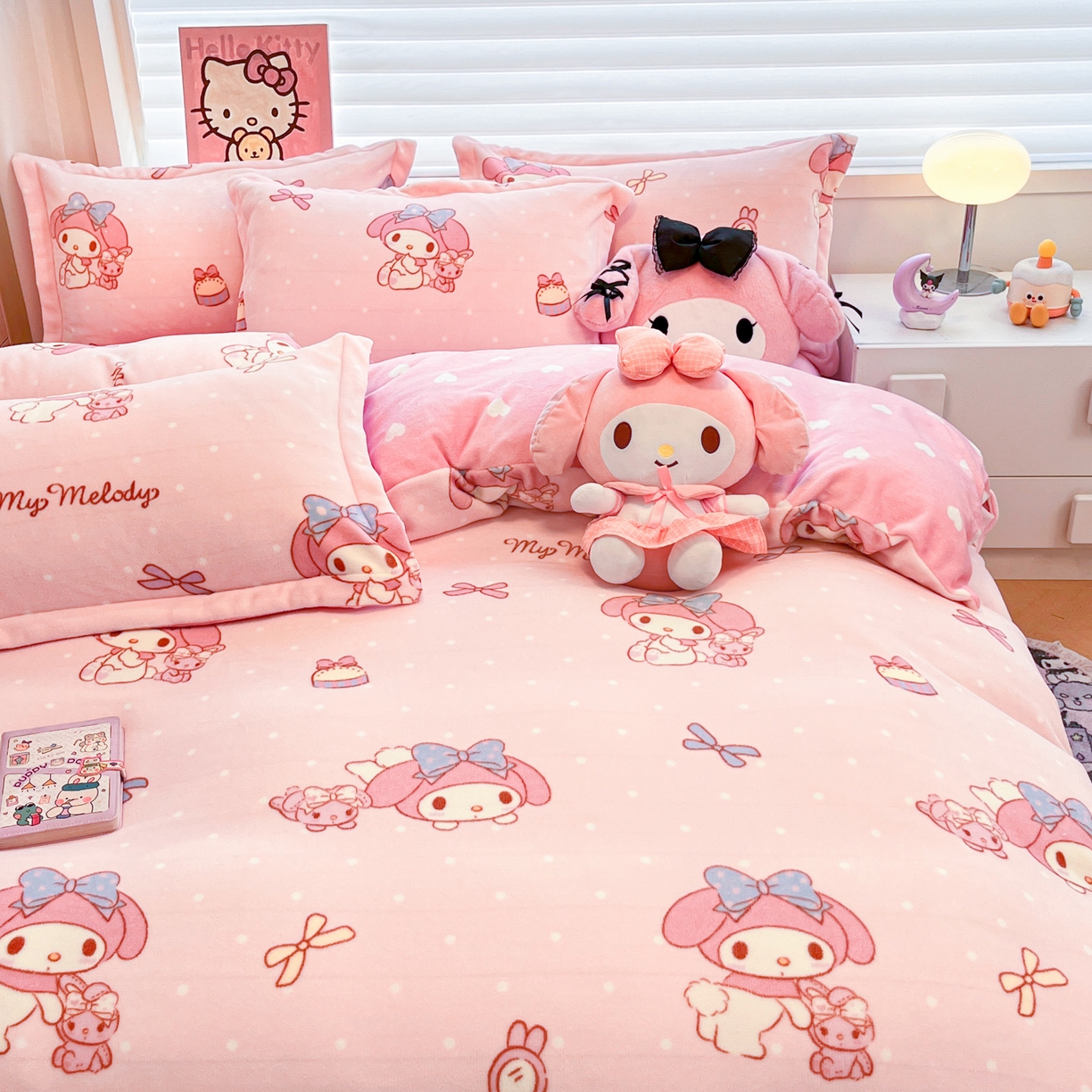 91家纺网 家纺一手货源 找家纺 暮思家居 2025新款三丽鸥正版授权高克重200克加厚保暖卡通牛奶绒四件套 牛奶绒-蝴蝶结美乐蒂