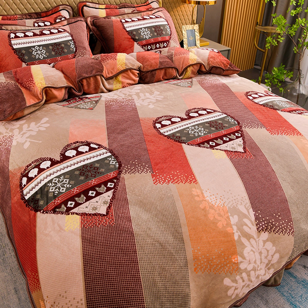 91家纺网 家纺一手货源 找家纺 梦宴 2025新款冬季牛奶绒加厚保暖床裙款法兰绒珊瑚绒四件套床上用品 怦然心动