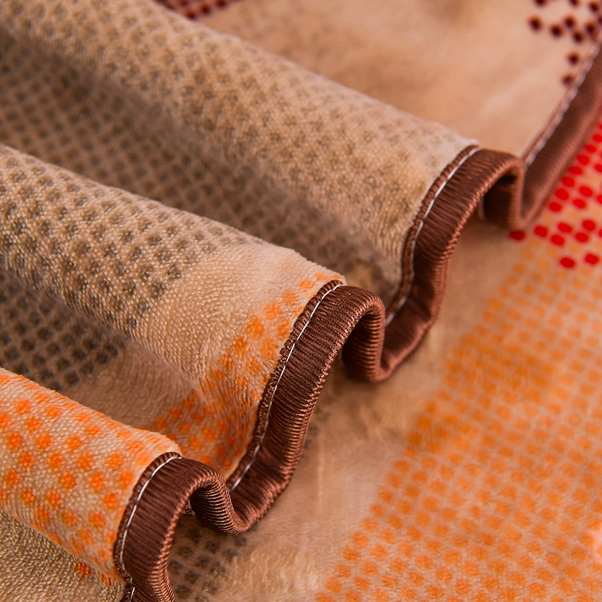 91家纺网 家纺一手货源 找家纺 梦宴 2025新款冬季牛奶绒加厚保暖床裙款法兰绒珊瑚绒四件套床上用品 怦然心动