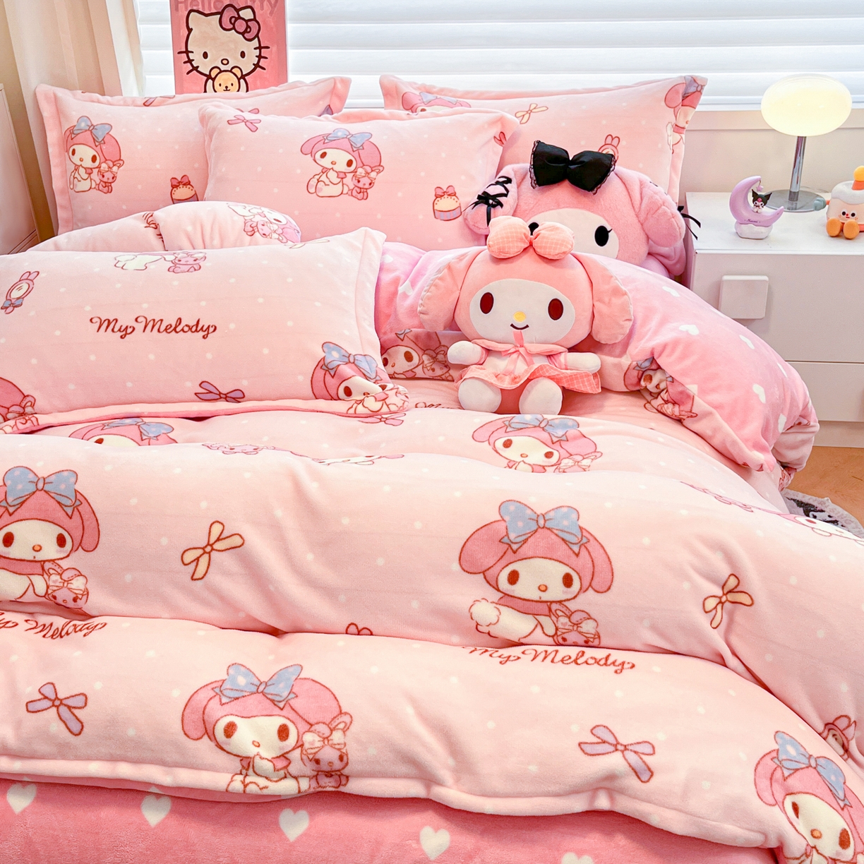 91家纺网 家纺一手货源 找家纺 暮思家居 2025新款三丽鸥正版授权高克重200克加厚保暖卡通牛奶绒四件套 牛奶绒-蝴蝶结美乐蒂