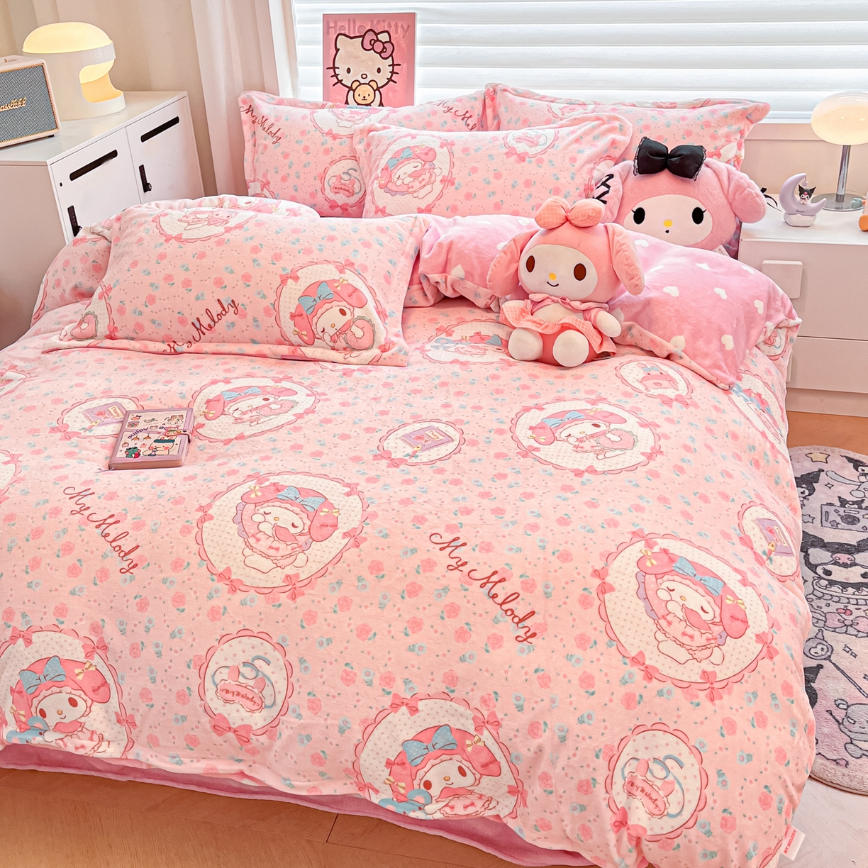 91家纺网 家纺一手货源 找家纺 暮思家居 2025新款三丽鸥正版授权高克重200克加厚保暖卡通牛奶绒四件套 牛奶绒-花花美乐蒂