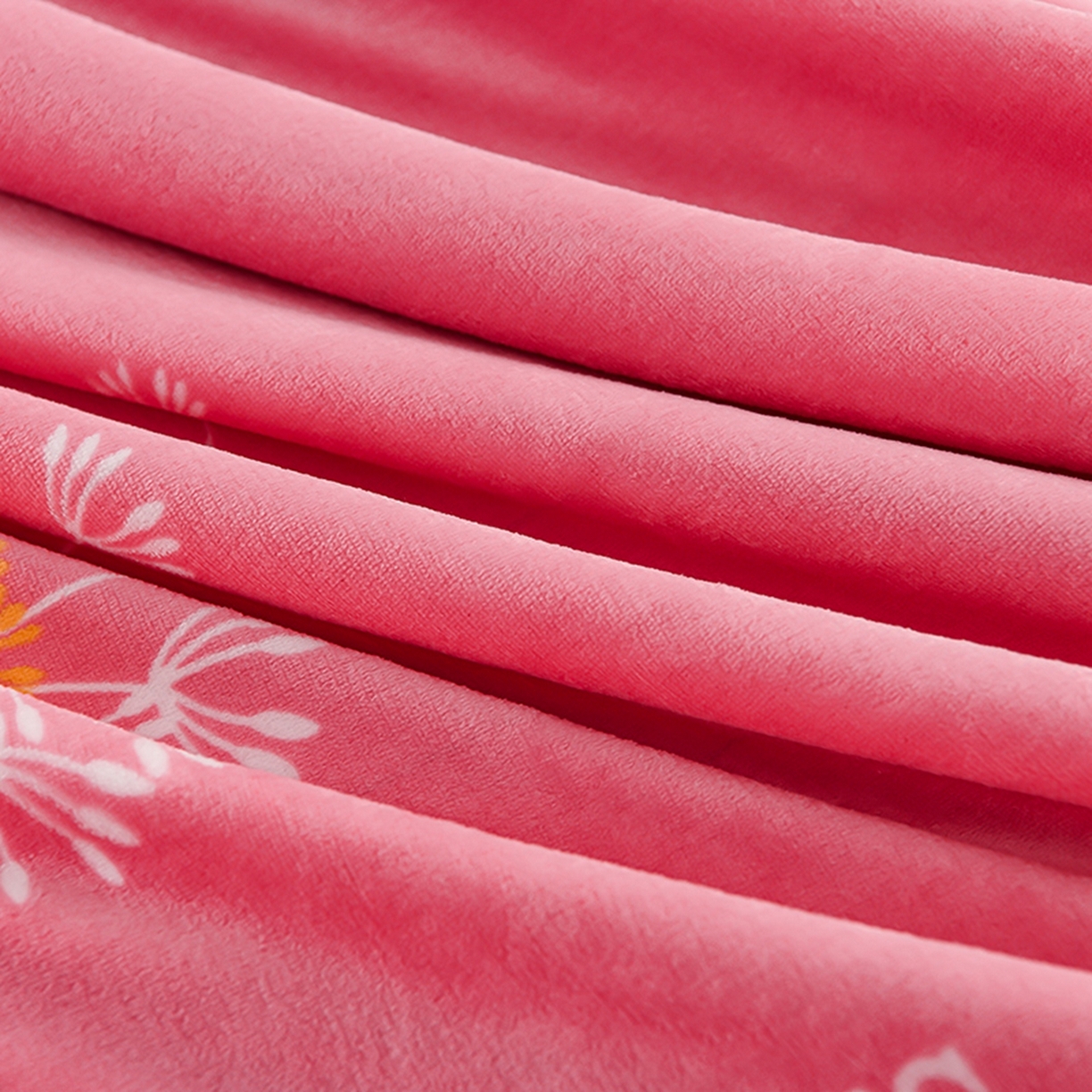 91家纺网 家纺一手货源 找家纺 梦宴 2025新款冬季牛奶绒加厚保暖床裙款法兰绒珊瑚绒四件套床上用品 蒲公英