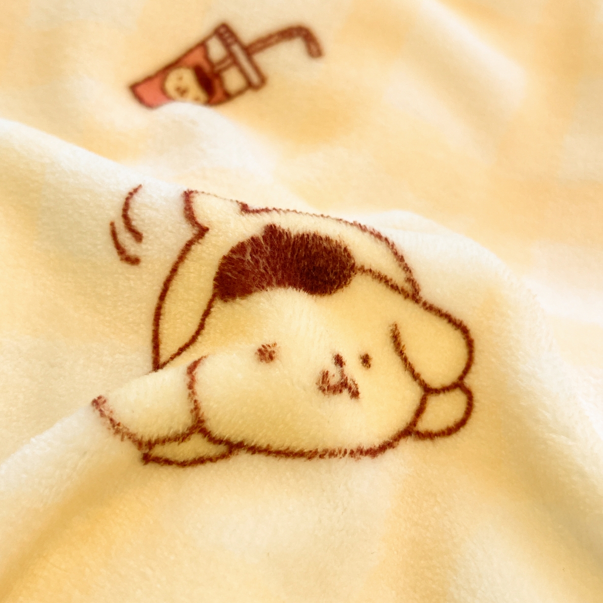 91家纺网 家纺一手货源 找家纺 暮思家居 2025新款三丽鸥正版授权高克重200克加厚保暖卡通牛奶绒四件套 牛奶绒-焦糖布丁狗