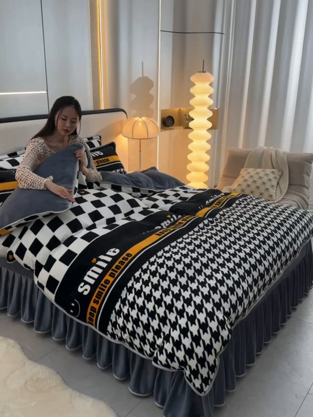 91家纺网 家纺一手货源 找家纺 梦宴 2025新款冬季牛奶绒加厚保暖床裙款法兰绒珊瑚绒四件套床上用品 千鸟格