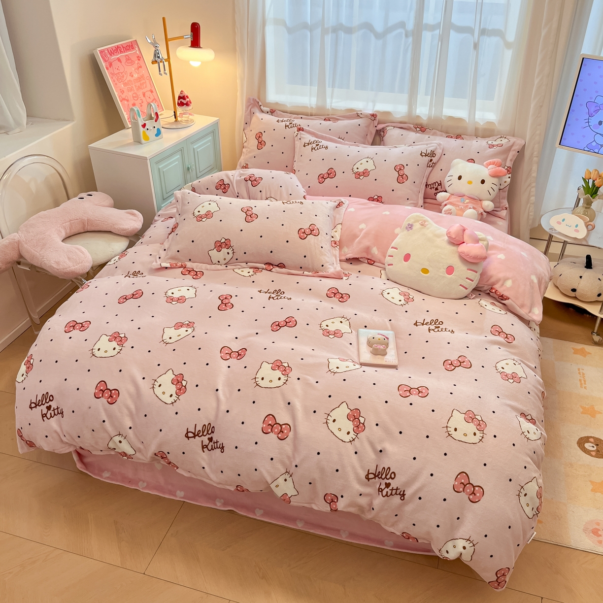 91家纺网 家纺一手货源 找家纺 暮思家居 2025新款三丽鸥正版授权高克重200克加厚保暖卡通牛奶绒四件套 牛奶绒-可爱kt