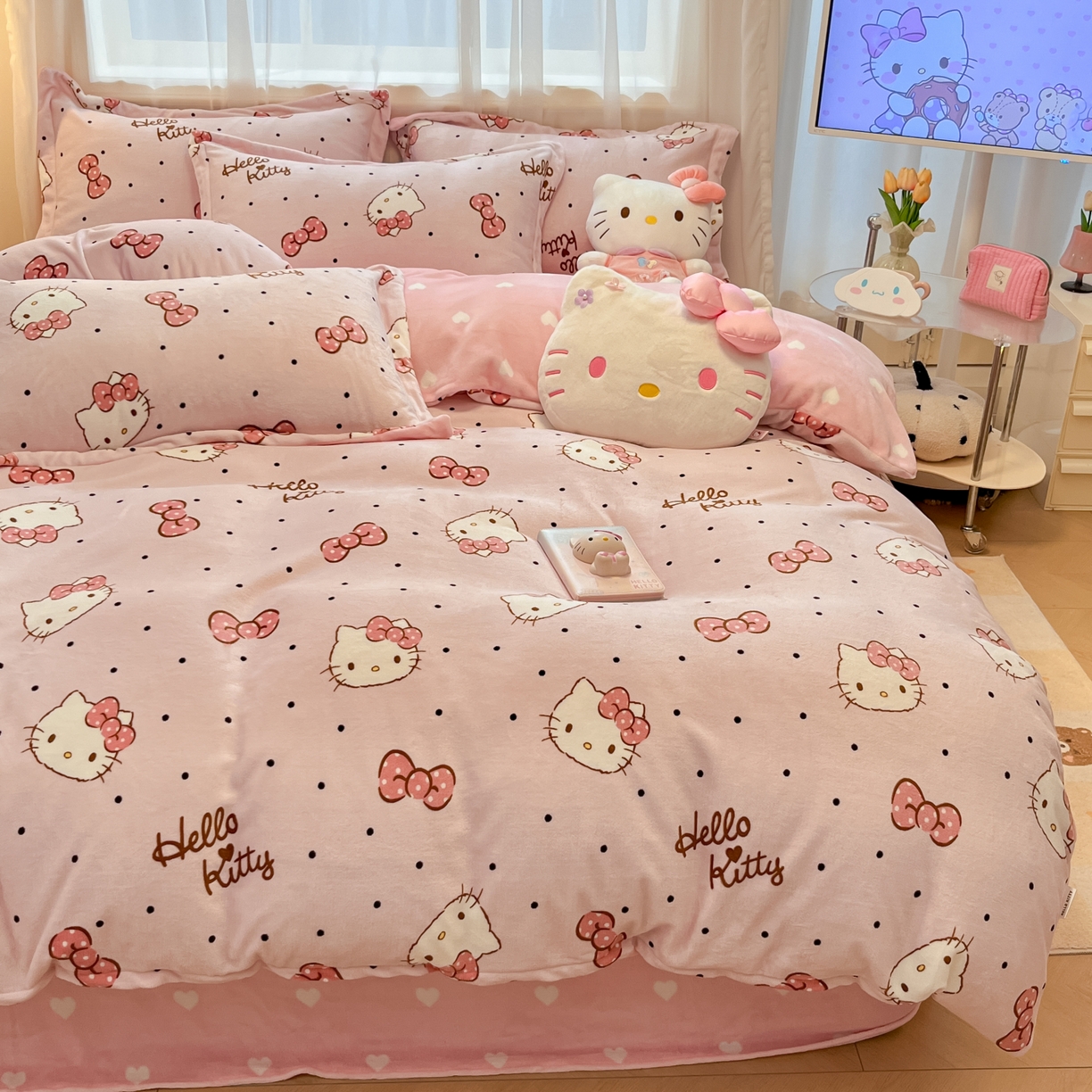 91家纺网 家纺一手货源 找家纺 暮思家居 2025新款三丽鸥正版授权高克重200克加厚保暖卡通牛奶绒四件套 牛奶绒-可爱kt