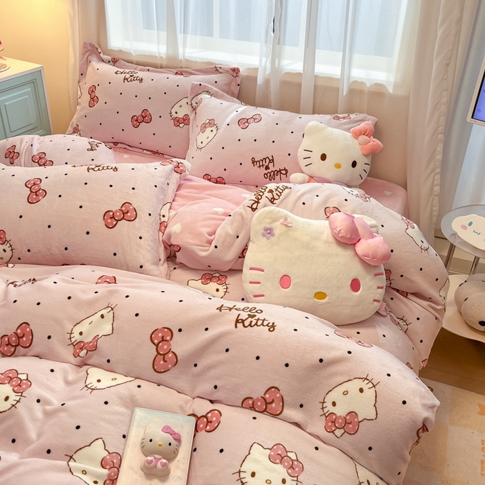 91家纺网 家纺一手货源 找家纺 暮思家居 2025新款三丽鸥正版授权高克重200克加厚保暖卡通牛奶绒四件套 牛奶绒-可爱kt