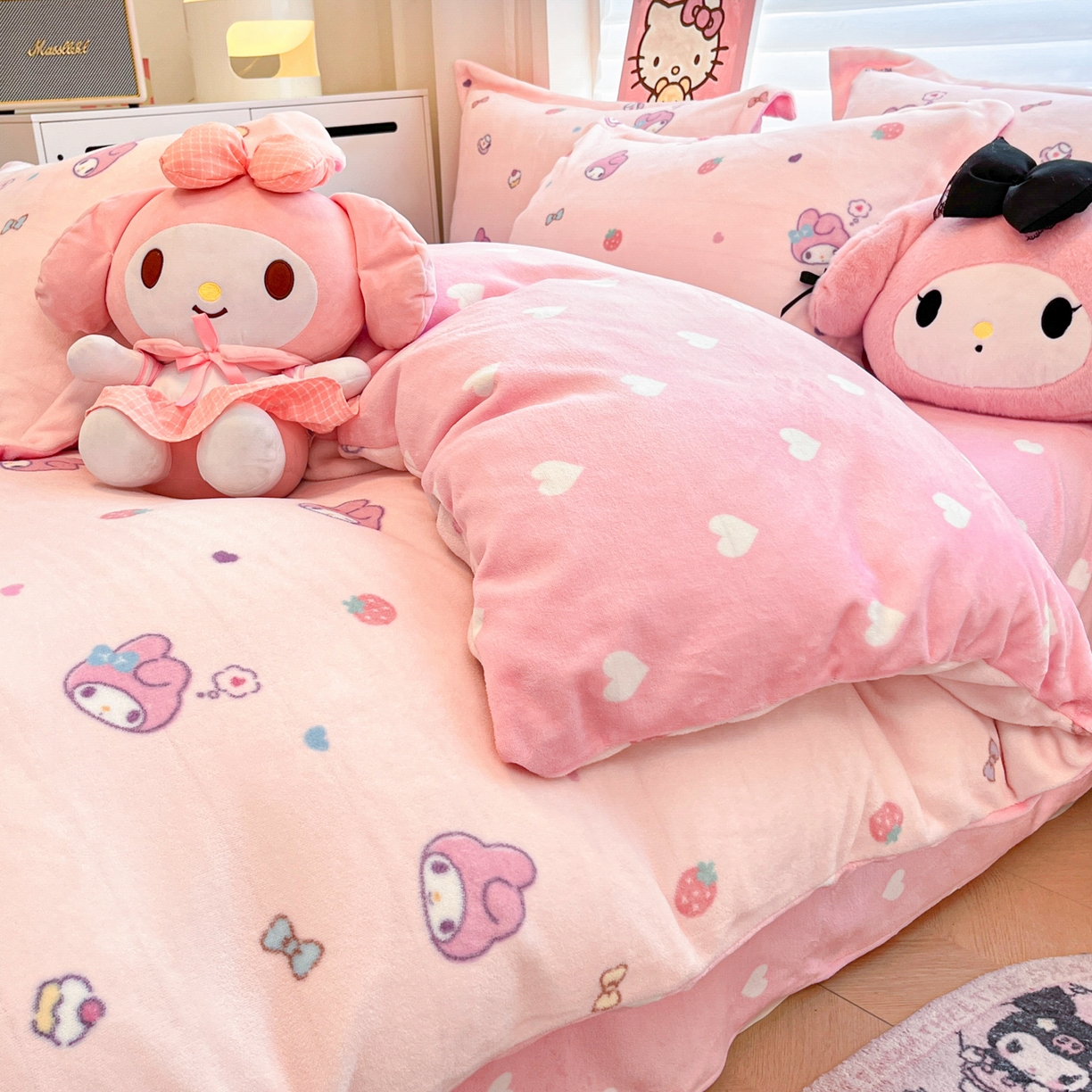 91家纺网 家纺一手货源 找家纺 暮思家居 2025新款三丽鸥正版授权高克重200克加厚保暖卡通牛奶绒四件套 牛奶绒-可可美乐蒂