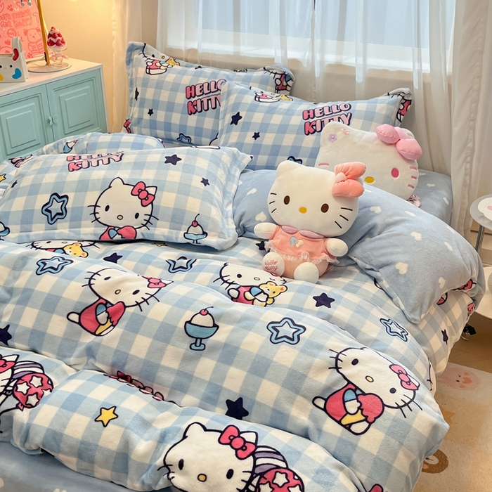 91家纺网 家纺一手货源 找家纺 暮思家居 2025新款三丽鸥正版授权高克重200克加厚保暖卡通牛奶绒四件套 牛奶绒-蓝格kt